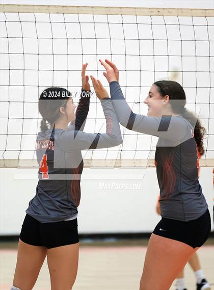 Thumbnail 2 in Grand Saline vs Mineola photogallery.