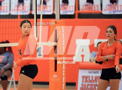 Thumbnail 1 in Grand Saline vs Mineola photogallery.
