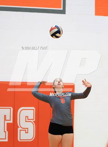 Thumbnail 2 in Grand Saline vs Mineola photogallery.