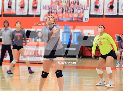 Thumbnail 3 in Grand Saline vs Mineola photogallery.