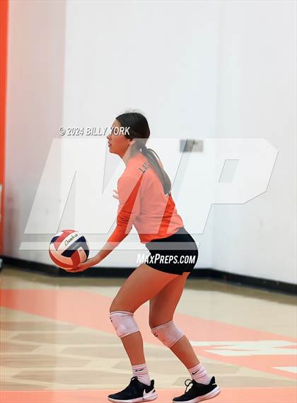 Thumbnail 3 in Grand Saline vs Mineola photogallery.