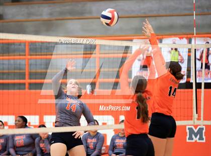 Thumbnail 1 in Grand Saline vs Mineola photogallery.