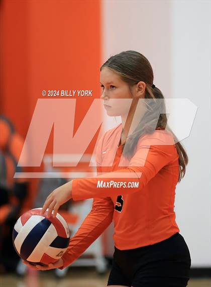 Thumbnail 3 in Grand Saline vs Mineola photogallery.