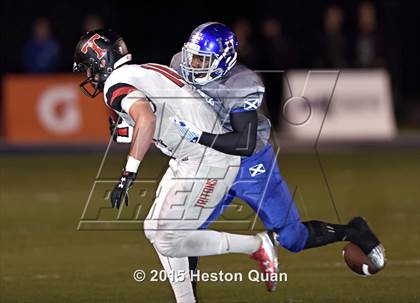 Thumbnail 2 in San Clemente @ La Habra (CIF-SS Southwest Division Final) photogallery.