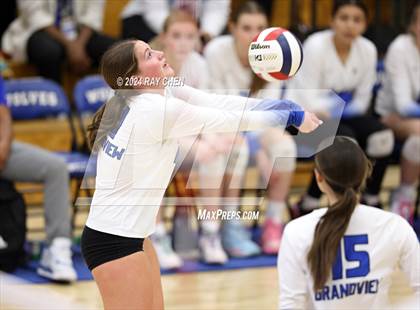 Thumbnail 3 in Mullen @ Grandview photogallery.