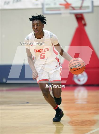 Thumbnail 2 in Humble vs Mansfield Summit (McDonald's Texas Invitational) photogallery.