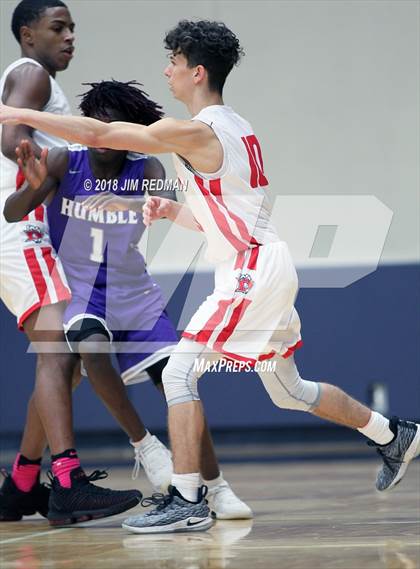Thumbnail 1 in Humble vs Mansfield Summit (McDonald's Texas Invitational) photogallery.