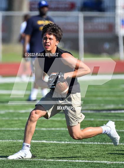 Thumbnail 1 in Jefferson @ Dominguez (7 on 7) photogallery.