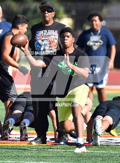Thumbnail 1 in Jefferson @ Dominguez (7 on 7) photogallery.
