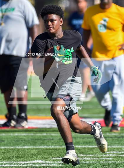 Thumbnail 3 in Jefferson @ Dominguez (7 on 7) photogallery.