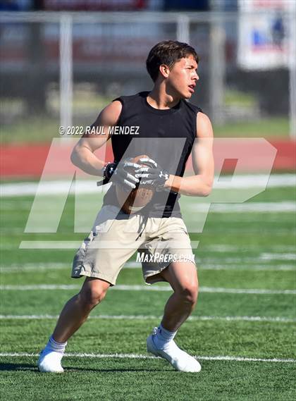 Thumbnail 2 in Jefferson @ Dominguez (7 on 7) photogallery.