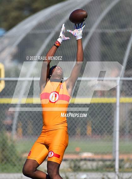 Thumbnail 1 in Jefferson @ Dominguez (7 on 7) photogallery.