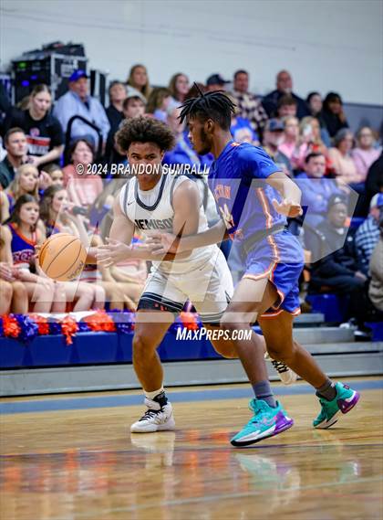 Thumbnail 3 in Chilton County vs Jemison (Chilton County Tournament) photogallery.