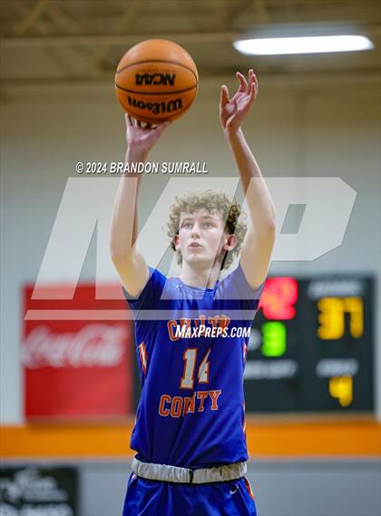 Thumbnail 3 in Chilton County vs Jemison (Chilton County Tournament) photogallery.