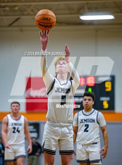 Thumbnail 2 in Chilton County vs Jemison (Chilton County Tournament) photogallery.