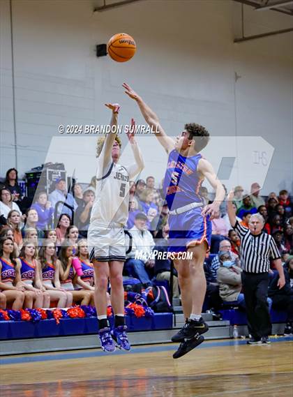 Thumbnail 1 in Chilton County vs Jemison (Chilton County Tournament) photogallery.