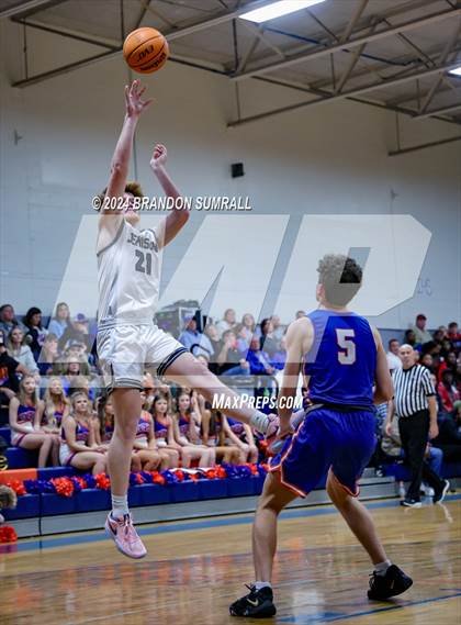 Thumbnail 2 in Chilton County vs Jemison (Chilton County Tournament) photogallery.
