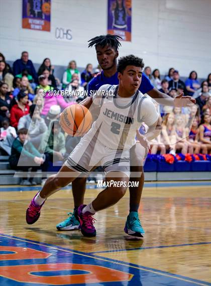 Thumbnail 2 in Chilton County vs Jemison (Chilton County Tournament) photogallery.