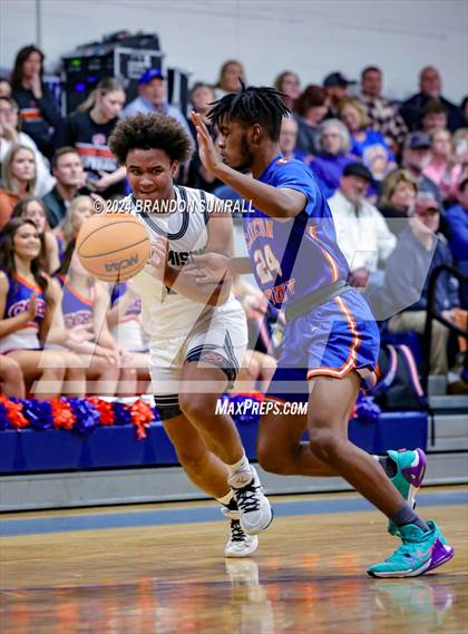 Thumbnail 1 in Chilton County vs Jemison (Chilton County Tournament) photogallery.