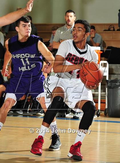Thumbnail 1 in Shadow Hills vs. Miller (MaxPreps Holiday Classic) photogallery.