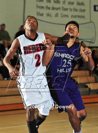 Thumbnail 3 in Shadow Hills vs. Miller (MaxPreps Holiday Classic) photogallery.