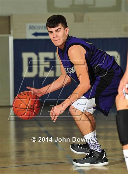Thumbnail 2 in Shadow Hills vs. Miller (MaxPreps Holiday Classic) photogallery.