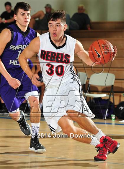 Thumbnail 3 in Shadow Hills vs. Miller (MaxPreps Holiday Classic) photogallery.
