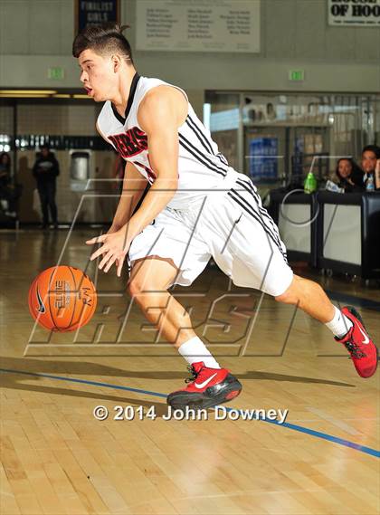 Thumbnail 1 in Shadow Hills vs. Miller (MaxPreps Holiday Classic) photogallery.