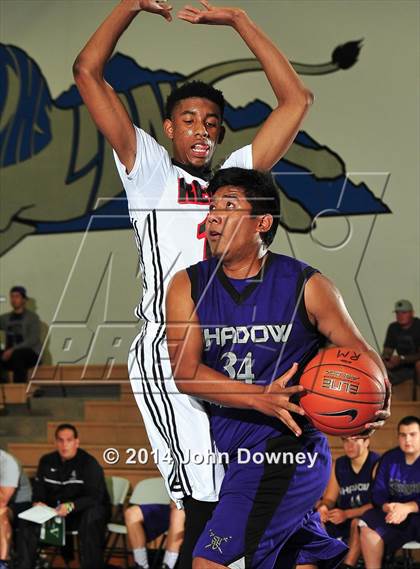 Thumbnail 2 in Shadow Hills vs. Miller (MaxPreps Holiday Classic) photogallery.