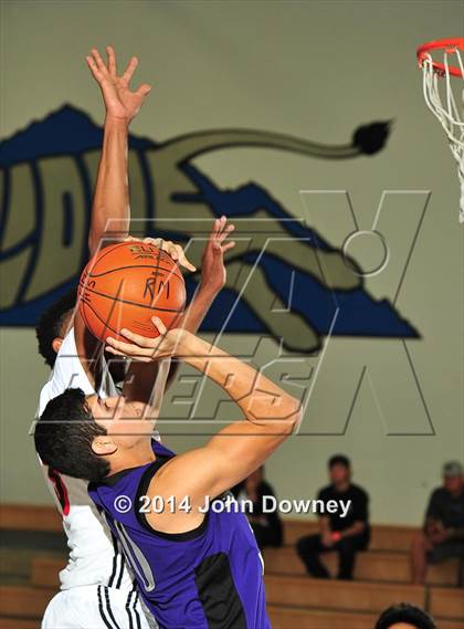 Thumbnail 2 in Shadow Hills vs. Miller (MaxPreps Holiday Classic) photogallery.