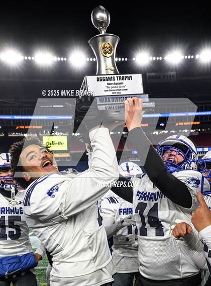 Thumbnail 2 in Fairhaven vs Norwell (MIAA Division 6 Final) photogallery.