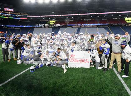 Thumbnail 3 in Fairhaven vs Norwell (MIAA Division 6 Final) photogallery.