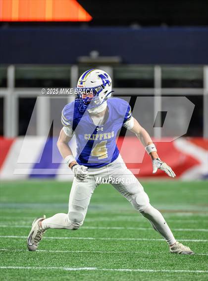 Thumbnail 3 in Fairhaven vs Norwell (MIAA Division 6 Final) photogallery.