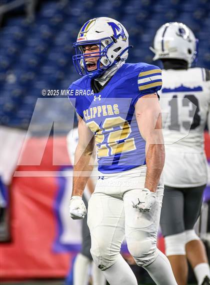 Thumbnail 2 in Fairhaven vs Norwell (MIAA Division 6 Final) photogallery.