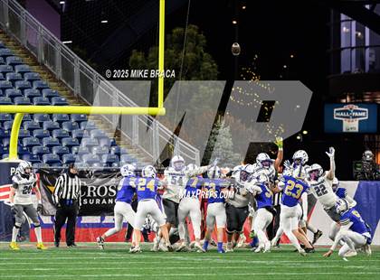 Thumbnail 2 in Fairhaven vs Norwell (MIAA Division 6 Final) photogallery.