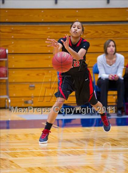 Thumbnail 3 in Jay vs. Wagner photogallery.