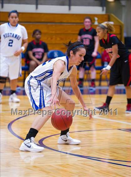Thumbnail 3 in Jay vs. Wagner photogallery.