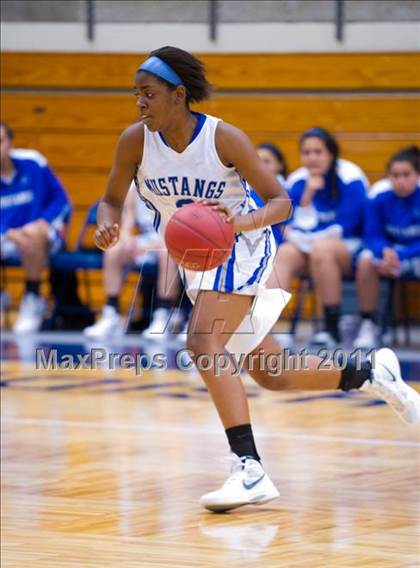 Thumbnail 3 in Jay vs. Wagner photogallery.