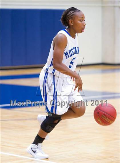 Thumbnail 2 in Jay vs. Wagner photogallery.