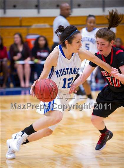 Thumbnail 2 in Jay vs. Wagner photogallery.