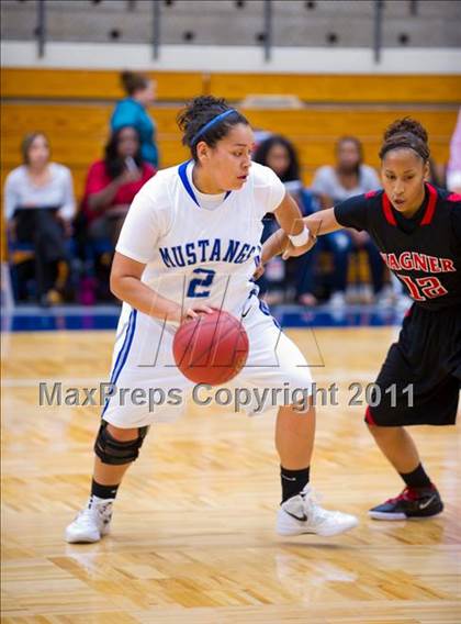 Thumbnail 1 in Jay vs. Wagner photogallery.
