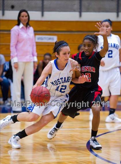 Thumbnail 2 in Jay vs. Wagner photogallery.