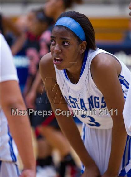 Thumbnail 2 in Jay vs. Wagner photogallery.