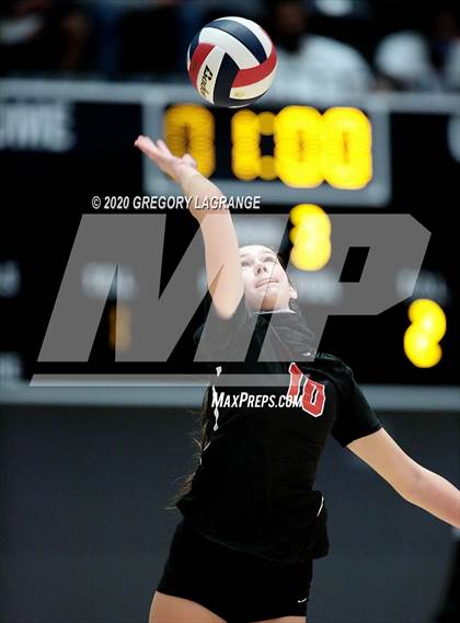 Thumbnail 2 in Guyer vs. Martin (UIL 6A Area Region I Playoff) photogallery.