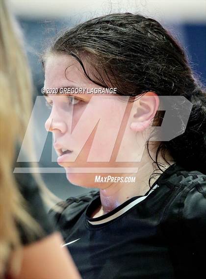 Thumbnail 3 in Guyer vs. Martin (UIL 6A Area Region I Playoff) photogallery.