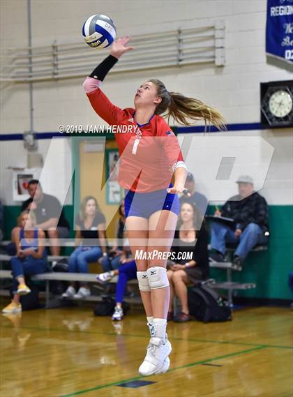 Thumbnail 2 in Archbishop Mitty vs. Los Alamitos (Durango Fall Classic) photogallery.