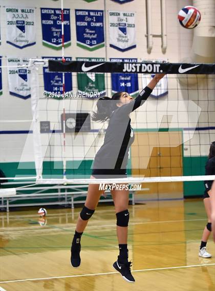 Thumbnail 1 in Archbishop Mitty vs. Los Alamitos (Durango Fall Classic) photogallery.