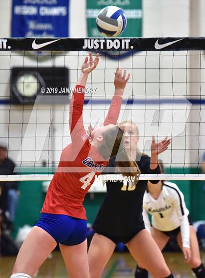 Thumbnail 2 in Archbishop Mitty vs. Los Alamitos (Durango Fall Classic) photogallery.