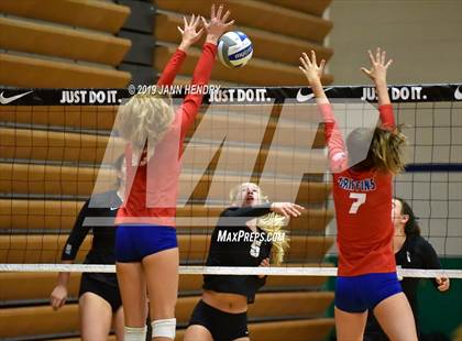 Thumbnail 3 in Archbishop Mitty vs. Los Alamitos (Durango Fall Classic) photogallery.