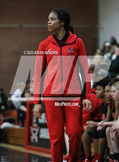 Thumbnail 3 in Independence vs. East Rutherford photogallery.